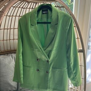 Vibrant Green Oversized Blazer with Classic Lapel